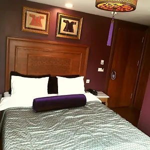 merial-hotel.istanbul-turkeyhotels.com/